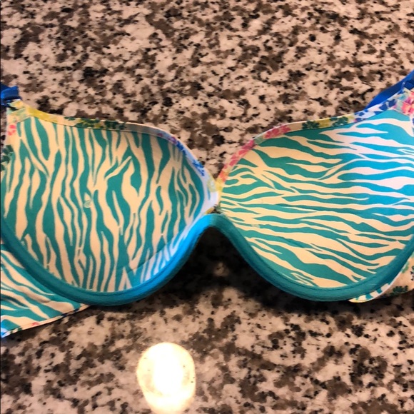 Victoria secret sexy little things push-up bra - Picture 2 of 3